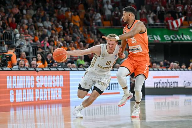 年限较长且 年限较长且